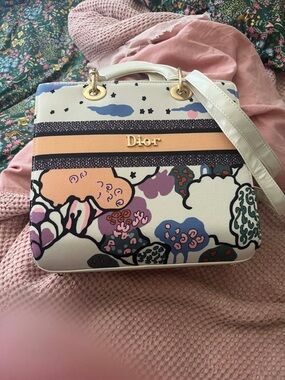 NOT AUTHENTIC NWOT Dior White Multicolor Printed Top-Handle Bag